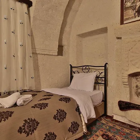 イン Melek Cave ギョレメ