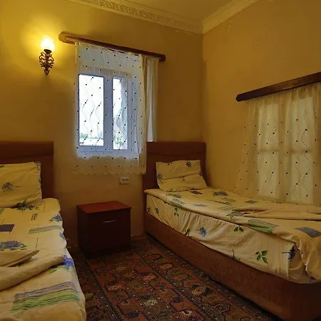 Melek Cave イン ギョレメ