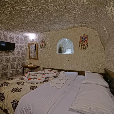Inn Melek Cave